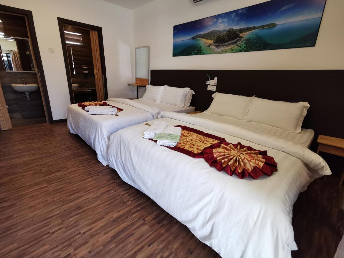 The Barat Tioman Beach Resort Kampong Juara Exteriör bild