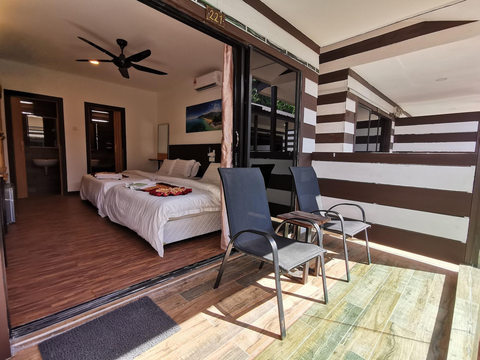 The Barat Tioman Beach Resort Kampong Juara Exteriör bild