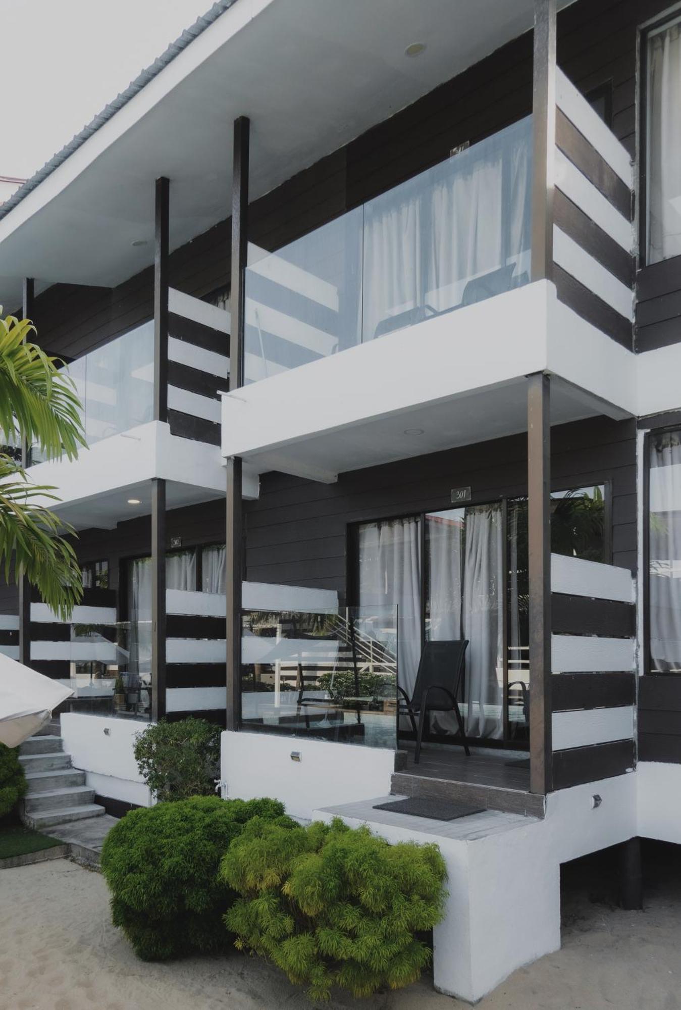 The Barat Tioman Beach Resort Kampong Juara Exteriör bild