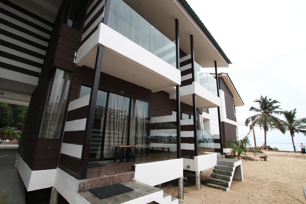 The Barat Tioman Beach Resort Kampong Juara Exteriör bild