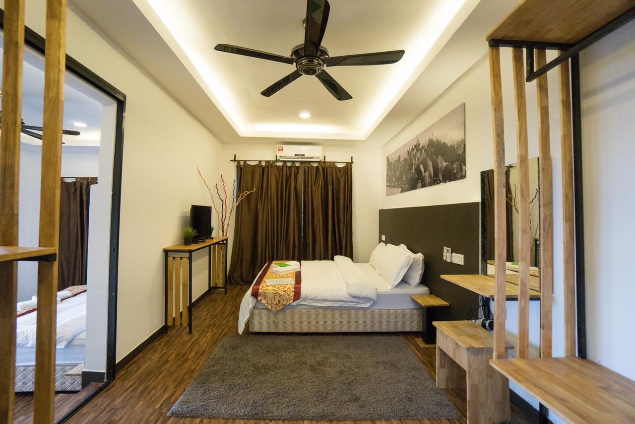The Barat Tioman Beach Resort Kampong Juara Exteriör bild